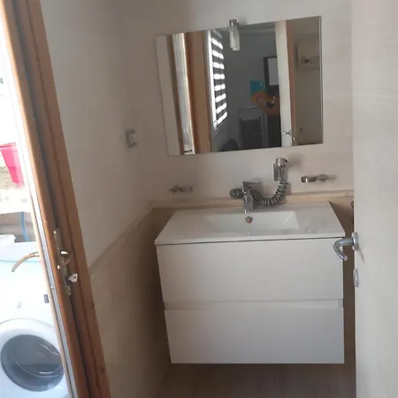 Chromotherapy Flat 蒙塞拉托