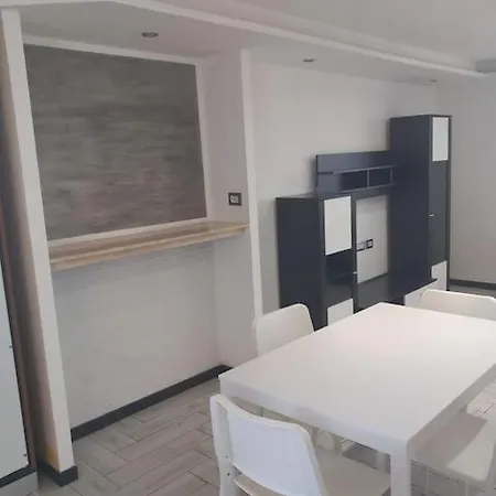 Chromotherapy Flat Monserrato